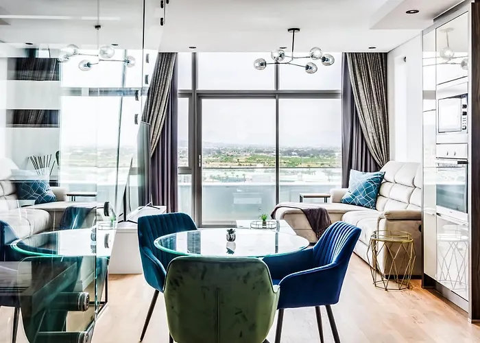 Belina - Crystal Towers Presidential Penthouse